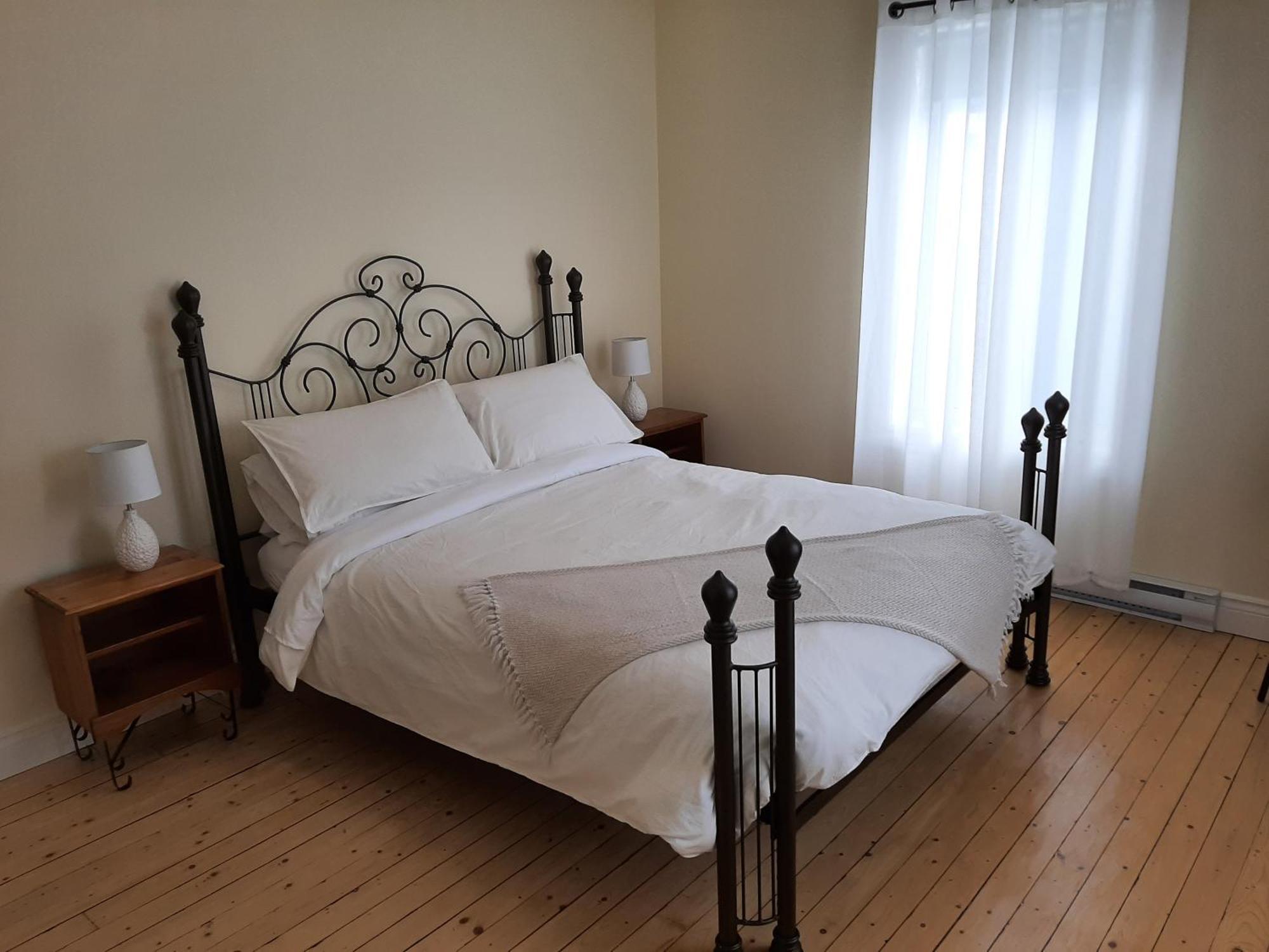 La Maison Aux Camelias Bed & Breakfast Coaticook Room photo